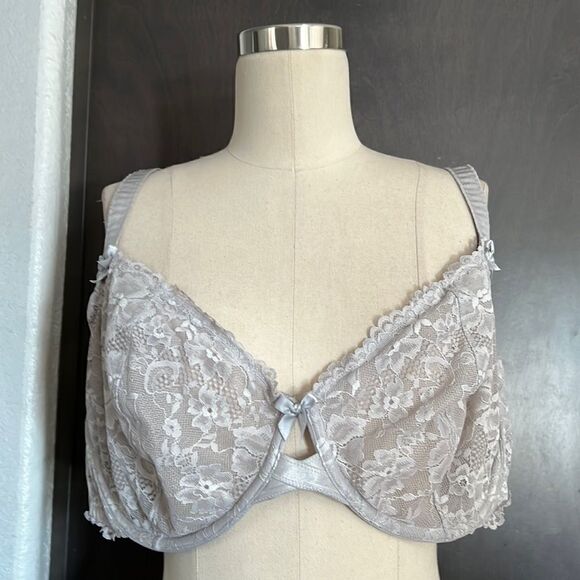 Savage X Fenty Other - Savage X Fenty Floral Lace Unlined Bra  plus size bra Sz-42DD